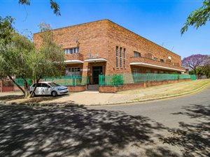 2 Bed Apartment in Selection Park