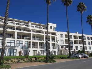 2 Bed Apartment in Santos Bay
