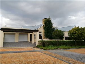 4 Bed House in Somerset West Central