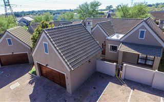 3 Bedroom Townhouse in Boardwalk Meander
