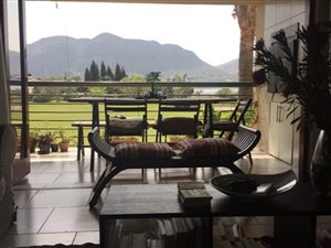 2 Bed Apartment in Hartbeespoort Dam
