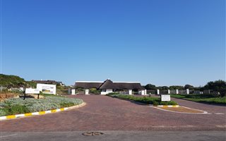 2 Bedroom House in St Francis Links
