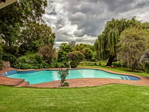 4 Bedroom House in Bryanston East