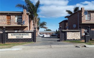 2 Bedroom Flat in Scheepers Heights