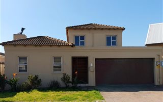 3 Bedroom House in Parklands