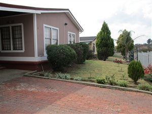 3 Bed House in Hyde Park