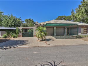 3 Bed House in Clanwilliam