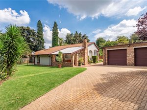 4 Bed House in Sundowner