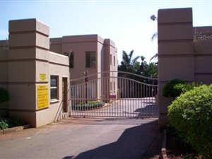 3 Bed Apartment in Montana Park