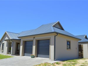 3 Bed House in Kraaibosch