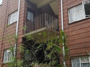2 Bed Apartment in Clarendon