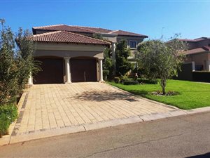 4 Bed House in Aspen Hills