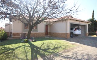 3 Bedroom Simplex in Pretorius Park