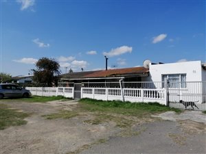 3 Bed House in Elsies River