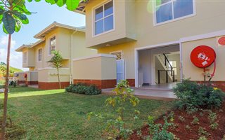 3 Bedroom Townhouse in Kindlewood Estate