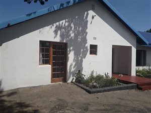 12 Bed House in Arboretum