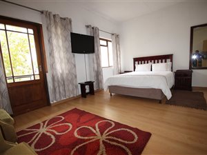 1 Bed Apartment in Paulshof