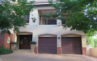 4 Bedroom House in Boardwalk Meander