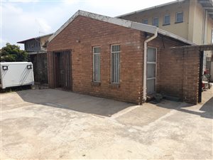 3 Bed Townhouse in Crown Gardens