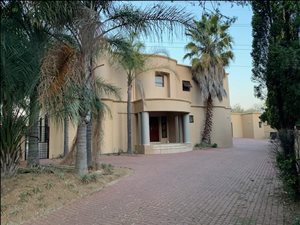 4 Bed House in Dainfern