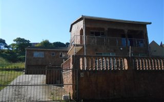5 Bedroom Townhouse in Longcroft