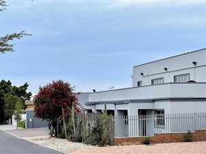 6 Bed House in Welgelegen