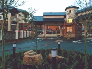 2 Bedroom Penthouse in Kyalami Hills