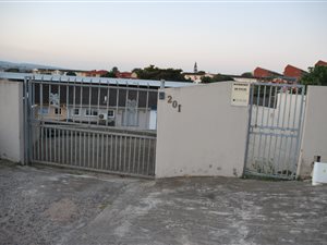 4 Bed House in Phoenix