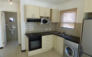 2 Bedroom Apartment in Bloubergstrand