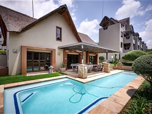 1.5 Bed Apartment in Lonehill