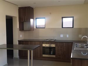 2 Bed Duplex in Raslouw