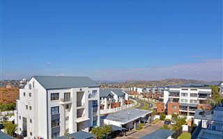 3 Bedroom Apartment in Oakdene