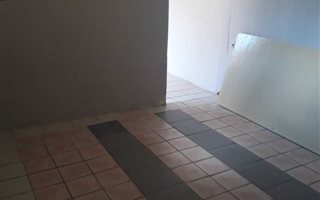 2 Bedroom House in Chatsworth Central