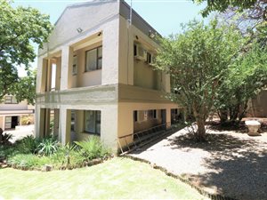 120 m² Office Space in Northcliff