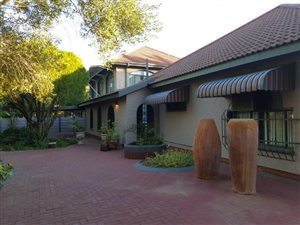 10 Bed House in Monument Heights