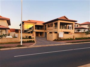 5 Bedroom House in Izinga Estate