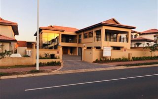 5 Bedroom House in Izinga Estate