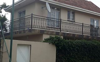3 Bedroom Garden Cottage in Florida Park