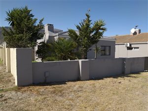 3 Bed House in Fairview Golf Estate
