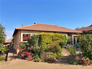 2 Bed Townhouse in Woodland Hills