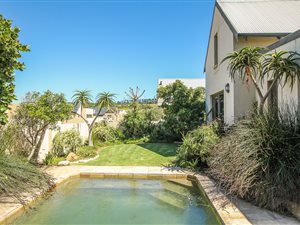 4 Bed House in Lorraine