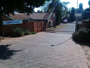 2 Bed Simplex in The Orchards