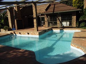 2 ha Farm in Springs Central