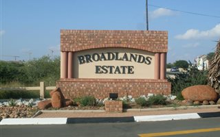 8088 m² Land available in Broadlands