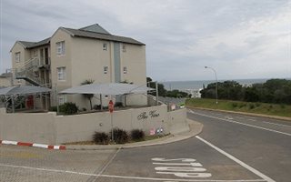2 Bedroom House in Jeffreys Bay