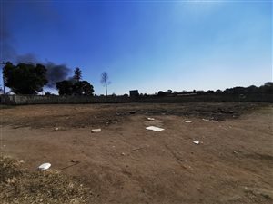 1500 m² Land available in Cosmo City