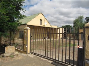 3 Bed House in Graaff Reinet