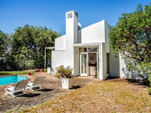 3 Bedroom House in Marina Da Gama