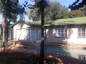 6 Bed House in Die Wilgers