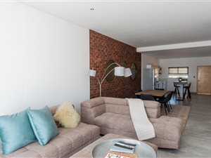 2 Bed Apartment in Rynfield